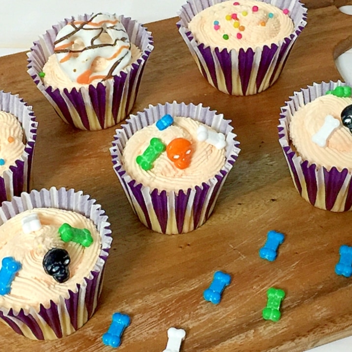 生クリームに色をつけて ハロウィン カップケーキ レシピ 作り方 By まかろん 楽天レシピ